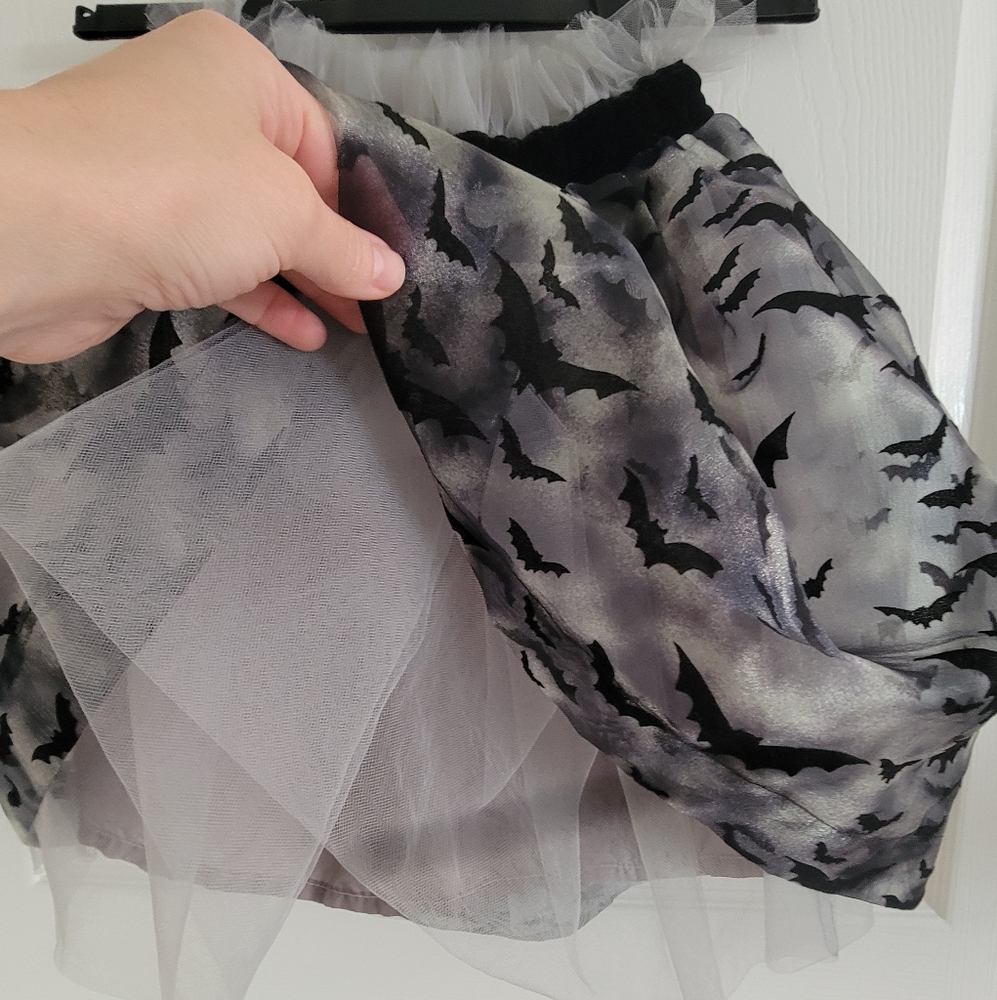 Halloween 🦇 Skirt With Bat Print for little girl - Picture 3 of 8